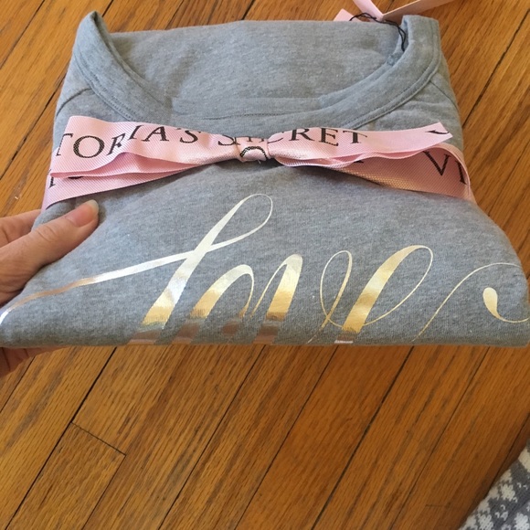 Cozy sock slippers, Victoria’s secret sleep t - Picture 4 of 8